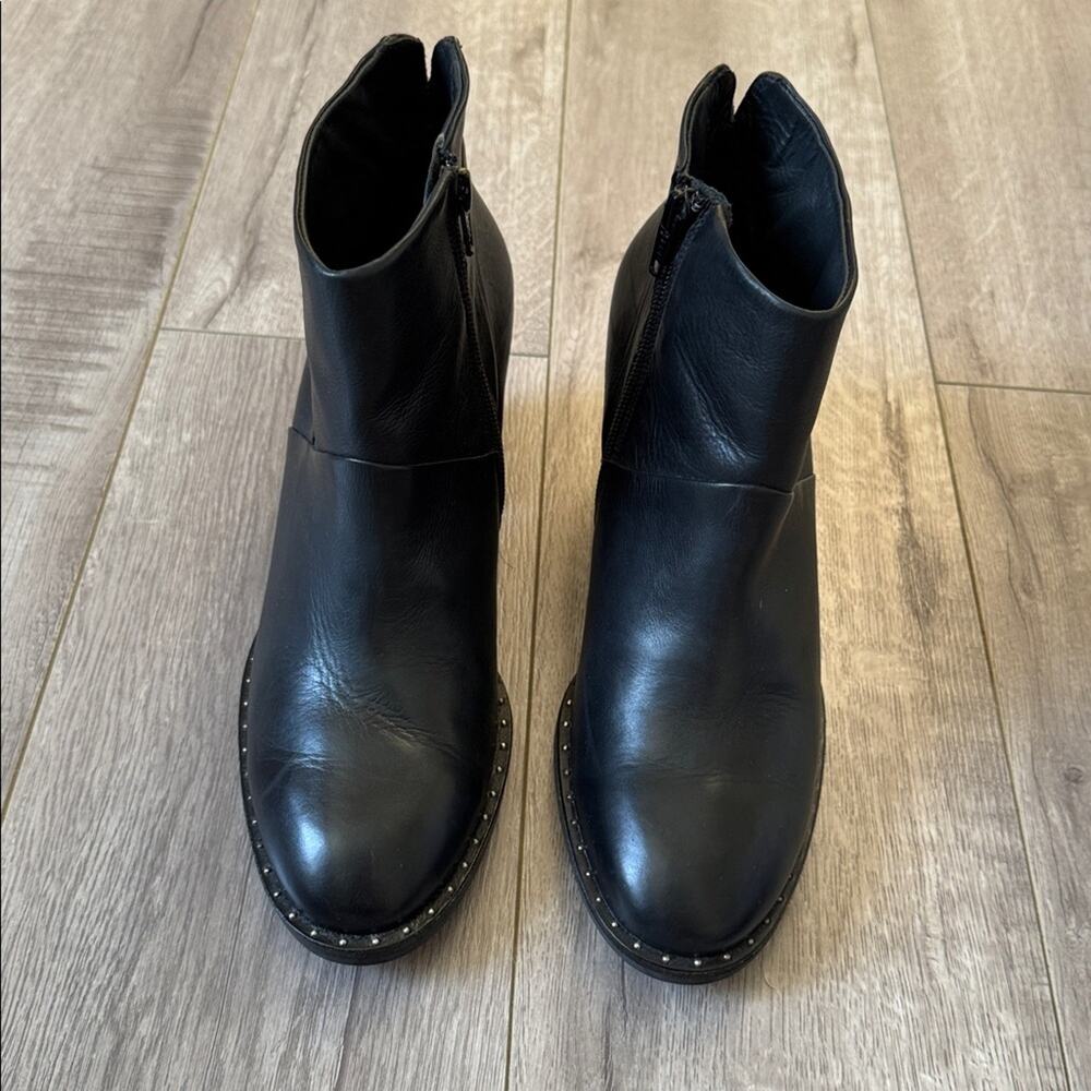 Paul Green Stella Black Leather Studded Ankle Booties Block Heel Sz 8 Minimalist - Picture 3 of 9